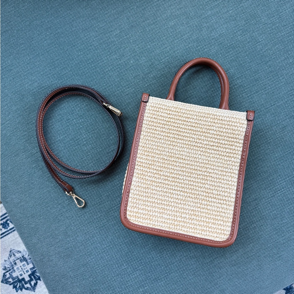 NWOT straw crossbody bag with removable strap